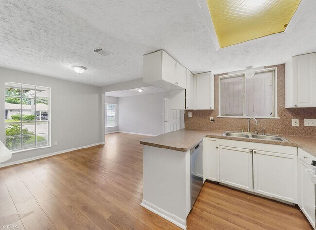 Building Photo - 4 br, 2.5 bath House - 6319 Hopper Rd