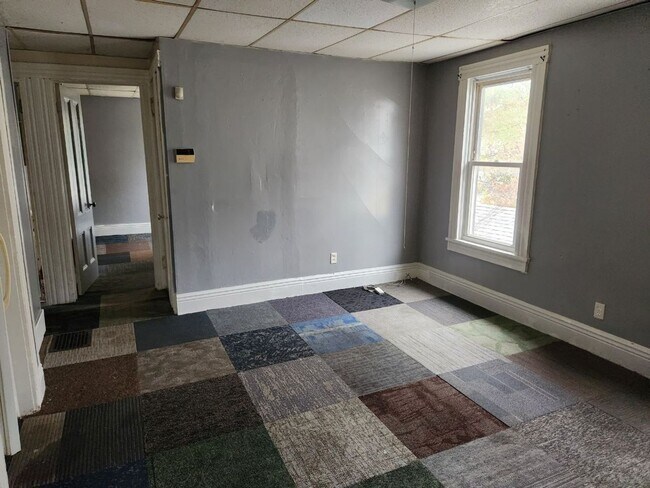 Building Photo - 125 Bloss Up - Ready For Rent!