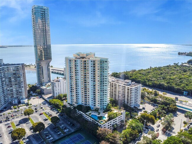 Foto del edificio - 2475 Brickell Ave