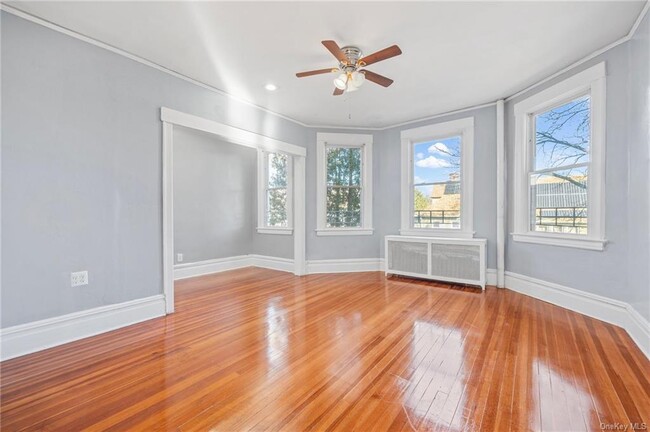 Foto del edificio - 116 Hillside Ave