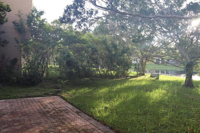 Foto del edificio - 839 Garnet Cir