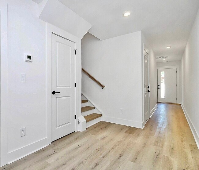 2613 Dr Carver Rd, Charlotte, NC 28208 Townhome Rentals in Charlotte