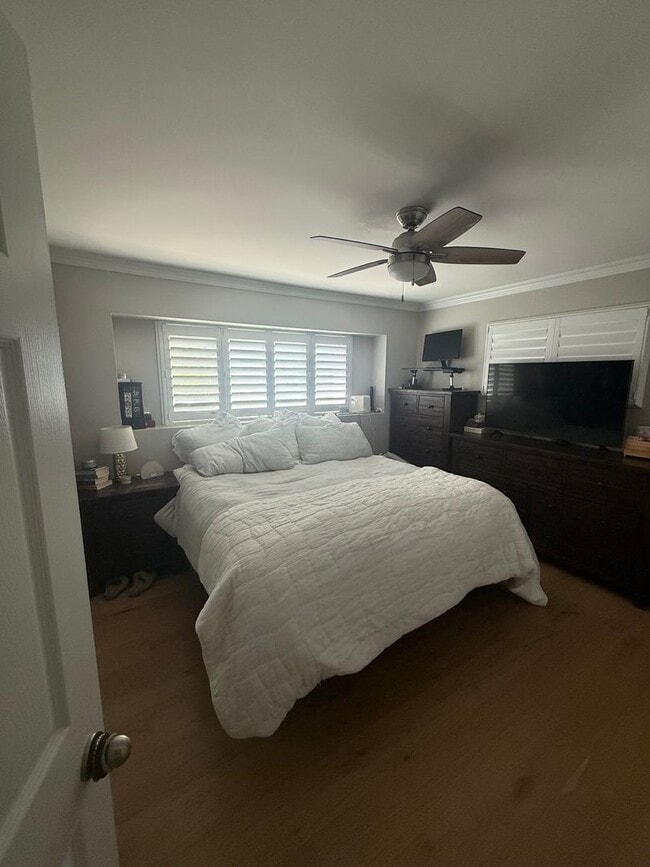 Building Photo - Beautiful, Remodeled 4 Bed, 2.5 Bath in th...