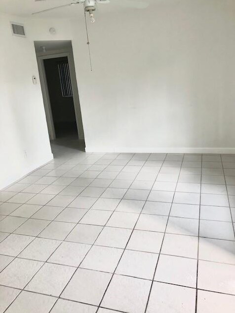 Foto del edificio - 6313 Hayes St
