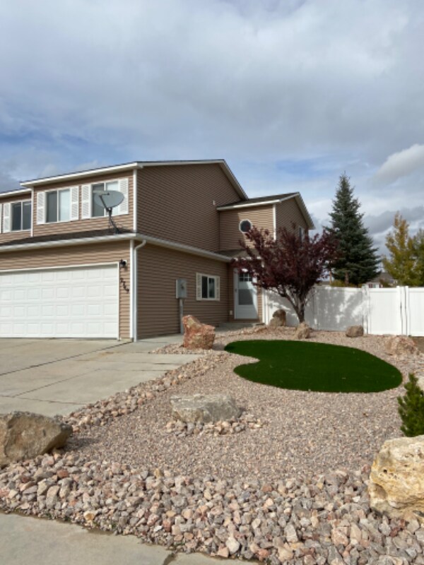 Primary Photo - 2749 Koven Dr