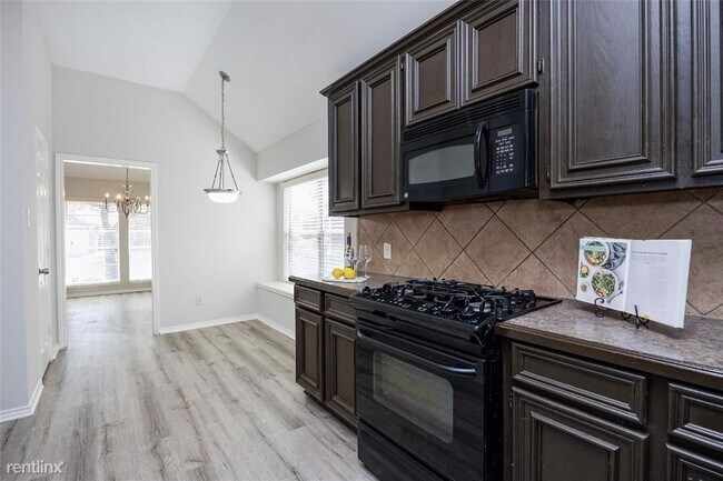 Foto del edificio - 4 br, 2 bath House - 4321 Granite Park Way