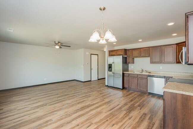 Foto del edificio - 155 Hilltop Dr