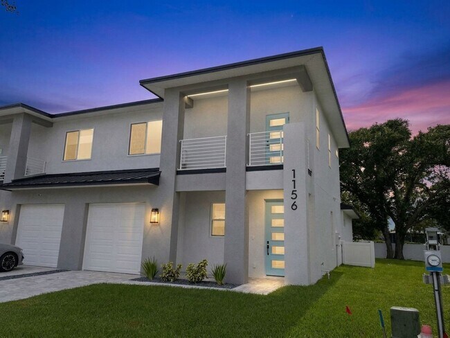 Foto del edificio - Stunning New Construction Villa for Rent Near Lake John