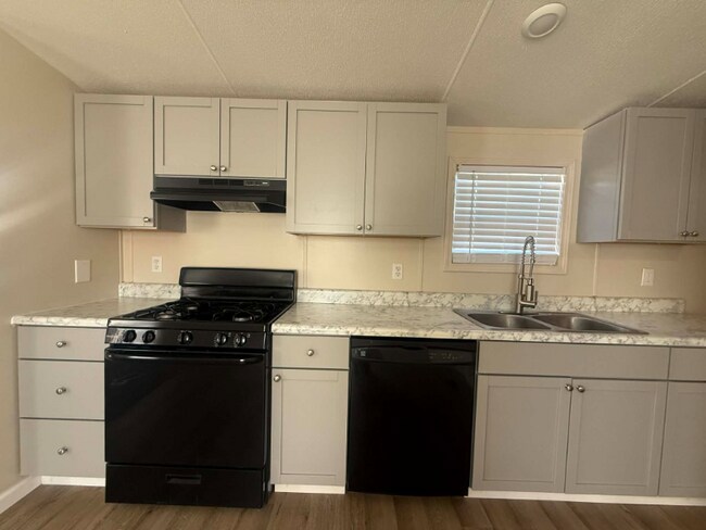 Foto del edificio - 1236 N Oaklane Rd