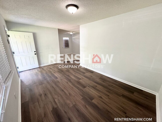 Building Photo - $99 Move in Special* - Text the Leasing Te...