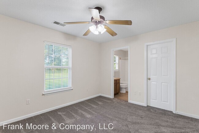 Foto del edificio - 3 br, 2 bath House - 429 Shadowbrook Circle