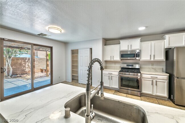 Building Photo - 8940 W Marmo Ave