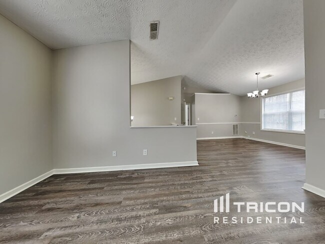 Building Photo - 4194 Riverbank Ct
