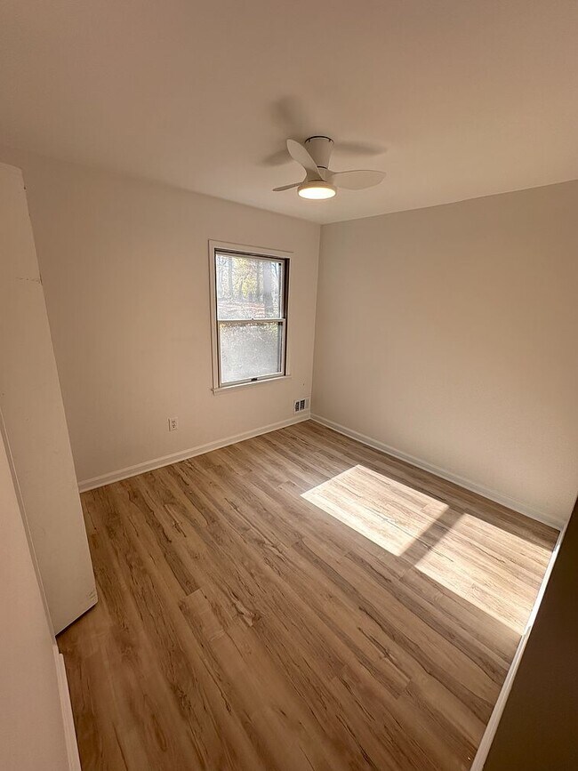 Foto del edificio - 842 Beatrice Pkwy