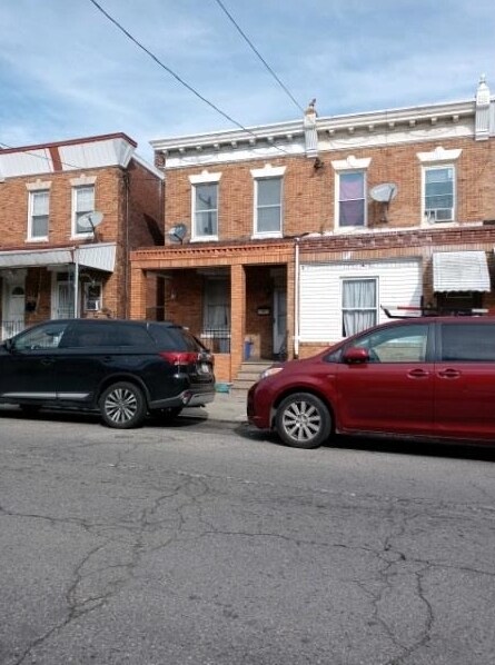 Building Photo - 2233 S 63rd St