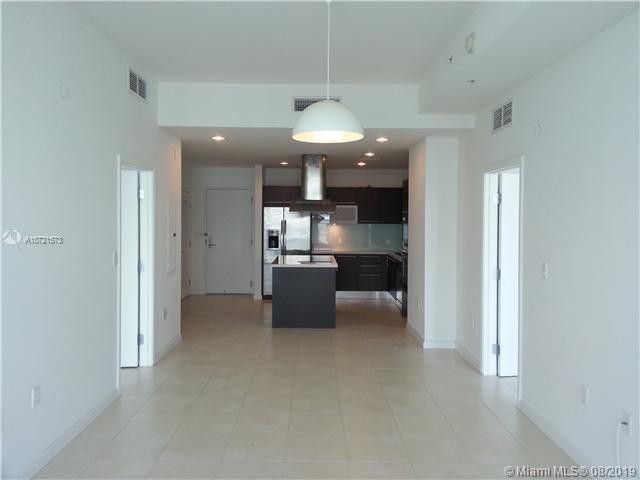Foto principal - ELOQUENCE ON THE BAY CONDO