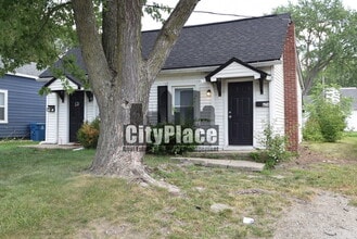 Building Photo - 674 S 13th St