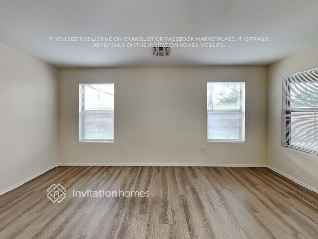 Foto del edificio - 2415 E Palm Beach Dr