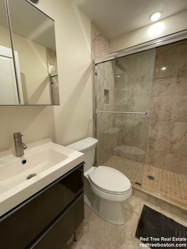 Building Photo - 1028a Commonwealth Ave