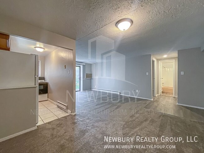 Photo - 1459 Poplar St Apartment