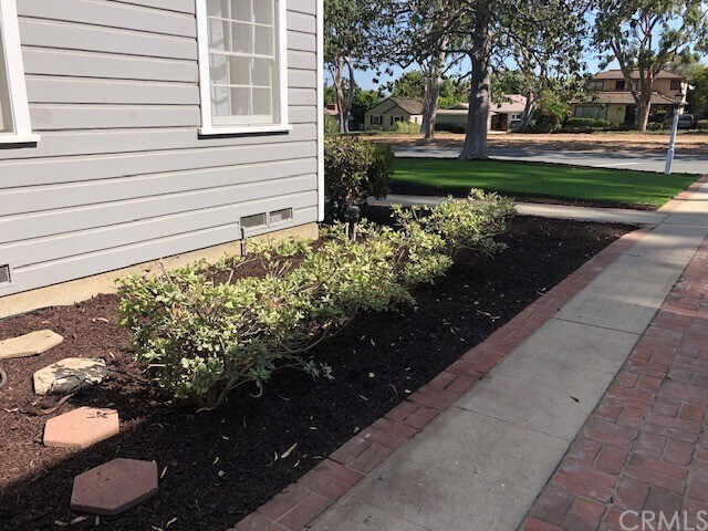 Building Photo - 3720 Palos Verdes Dr N