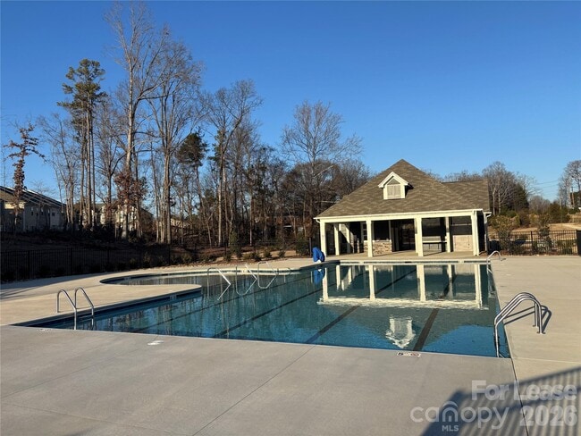 Building Photo - 2012 Highland Park Dr