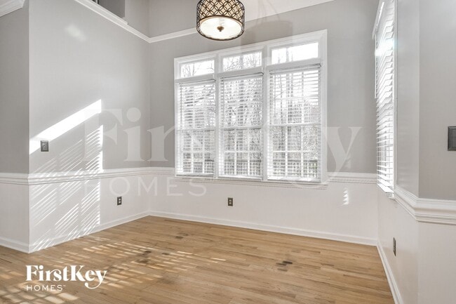 Building Photo - 6980 Avenbury Cir