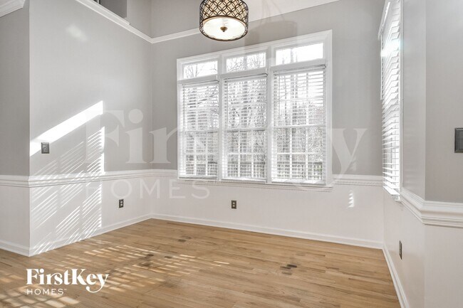Foto del edificio - 6980 Avenbury Cir