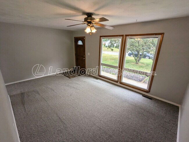 Building Photo - Charming 3 Bedroom Brick Ranch in Vermilion