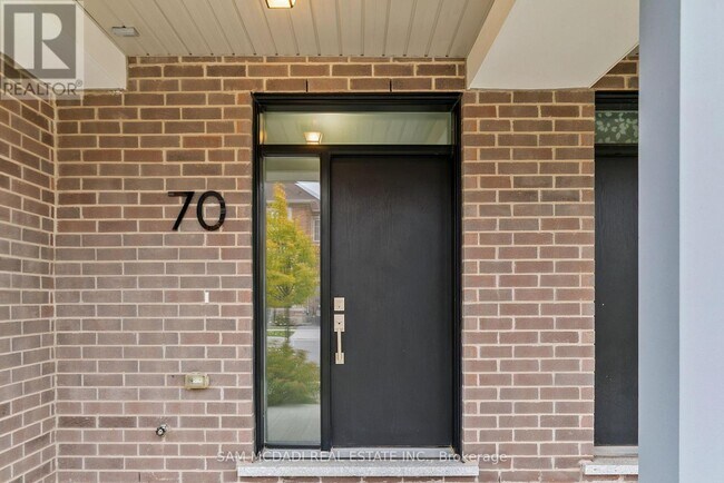 Building Photo - 70 Huguenot Rd