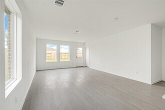 Building Photo - 31410 Casacalenda Ln