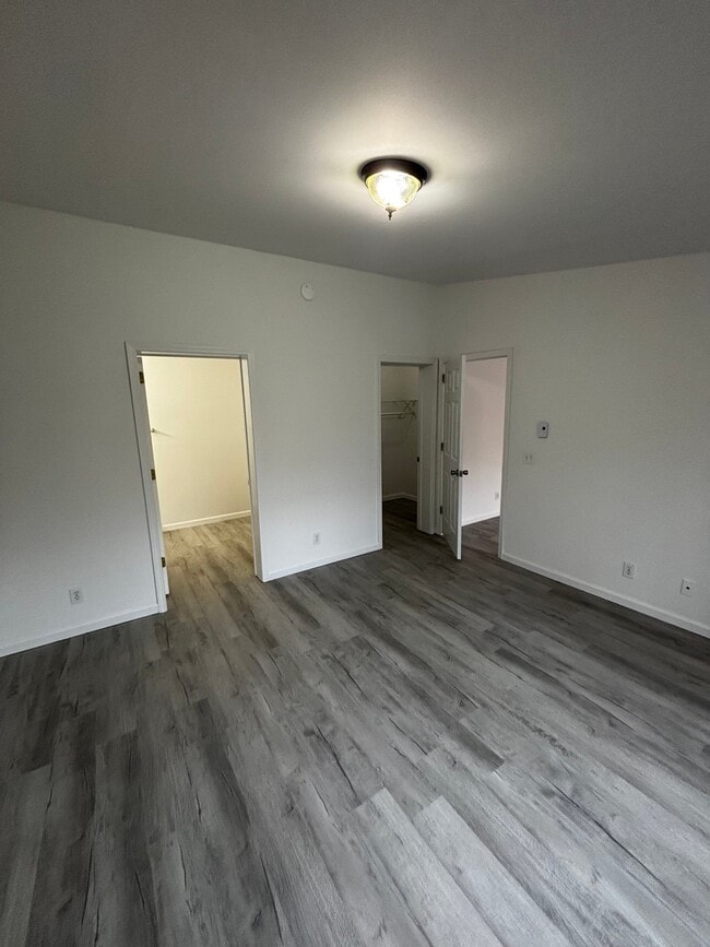 Building Photo - 9294 Bluebird Ct