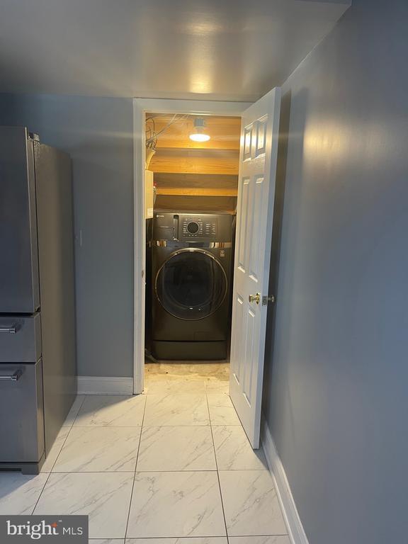 Building Photo - 12009 Gordon Ave