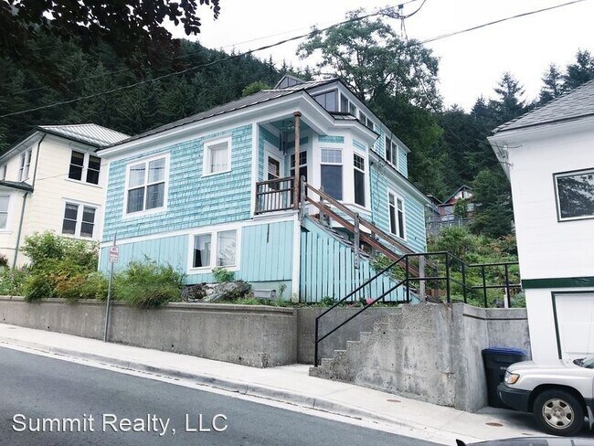 Foto del edificio - 3 br, 1 bath House - 513 East St