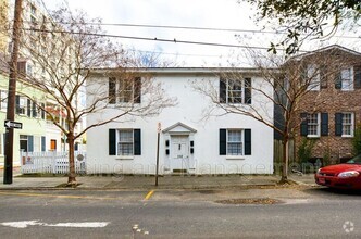 Building Photo - 132 Logan St