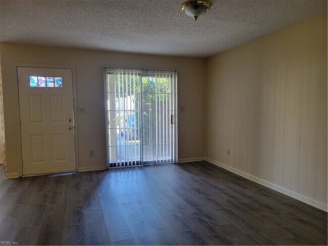 Building Photo - 3545 Brigita Ct