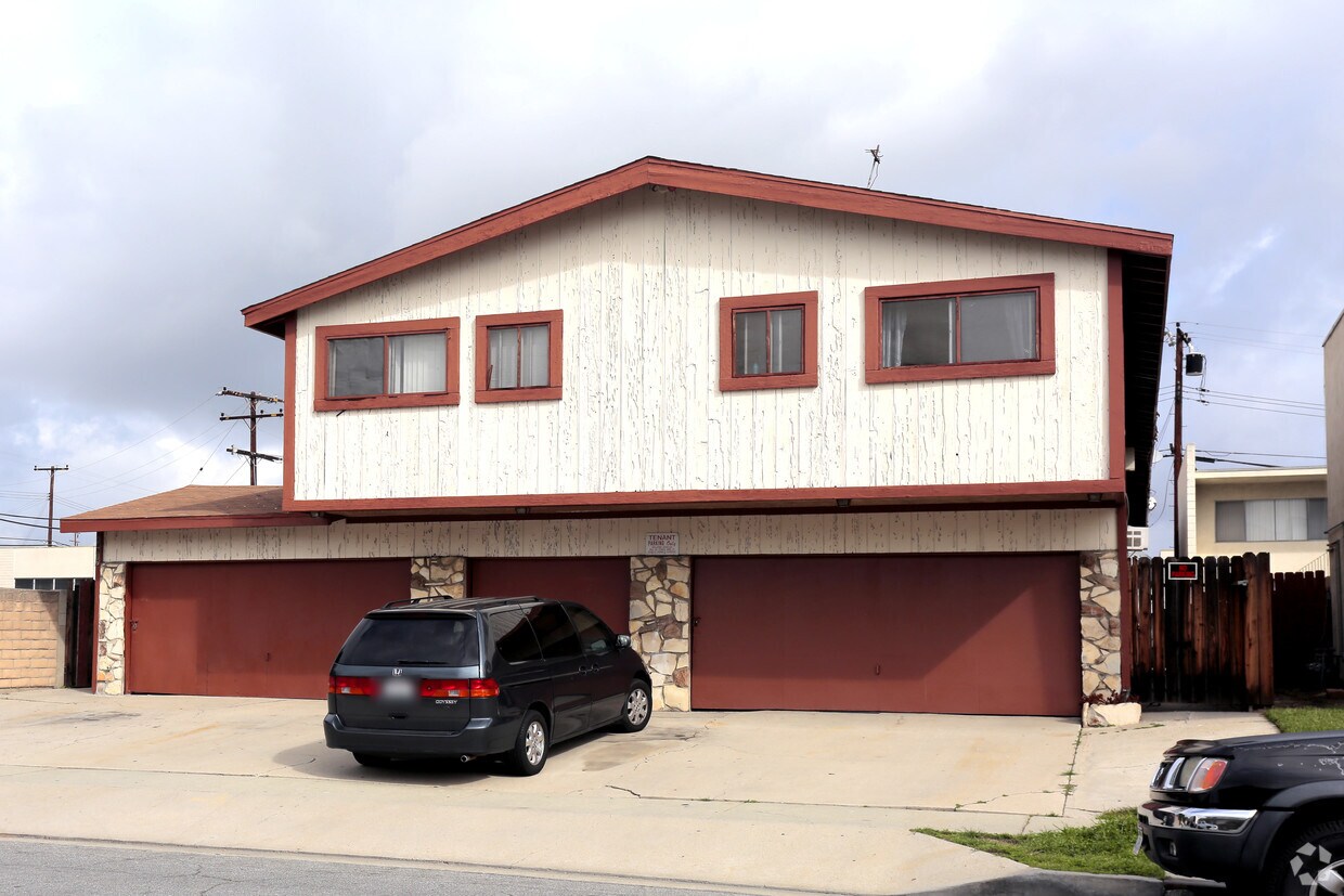 Building Photo - 14917 Gagely Dr