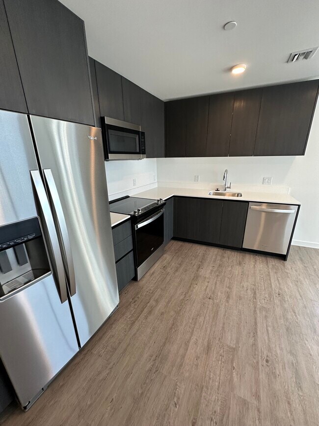 Foto del edificio - 221 NE 19th St