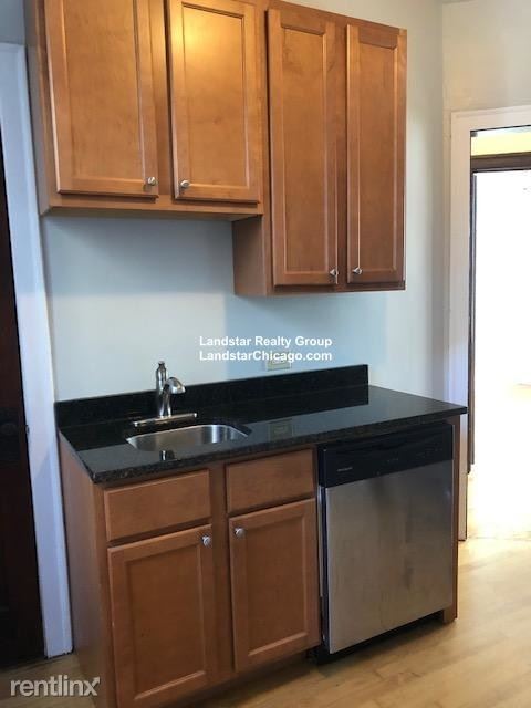 Foto del edificio - 3036 N Ashland Ave