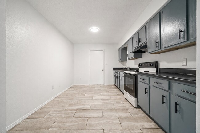 Building Photo - 3 Bedroom, 1.5 Bath Apartment for Rent – Waldron, AR