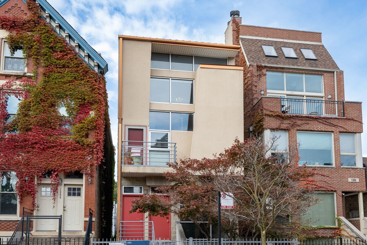 Foto principal - 1302 N Greenview Ave