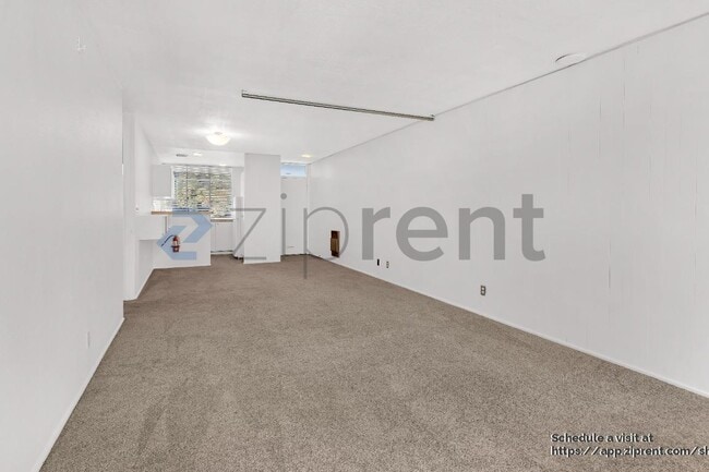 Building Photo - 2745 NW Pettygrove St