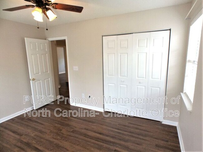 Building Photo - 11148 Whitlock Crossing Ct