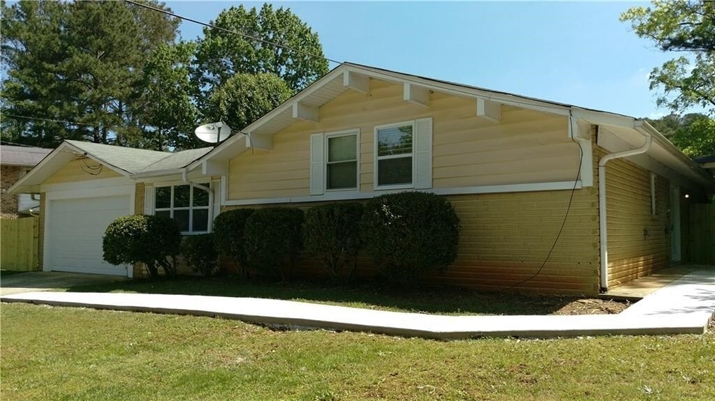 Foto principal - 688 Plainville Dr SW