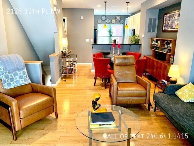 Foto del edificio - 2128 12th Pl NW
