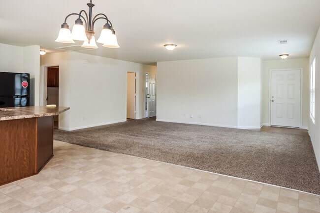 Foto del edificio - 15230 Mill Valley Dr
