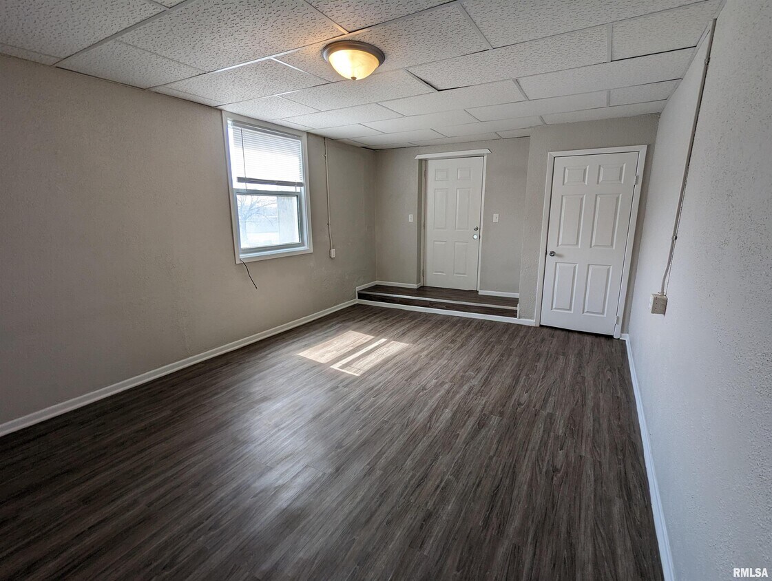 Primary Photo - 3525 38th Ave