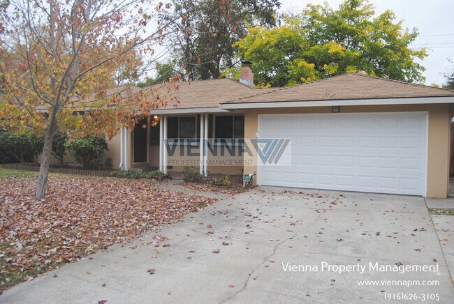 Foto del edificio - Cute 3 Bedroom Home with a Large Backyard