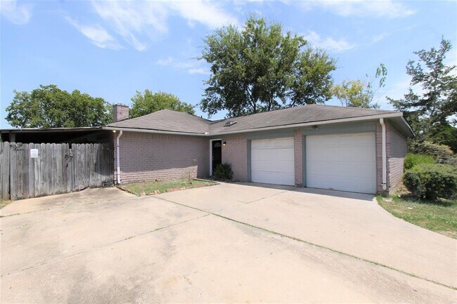 Foto del edificio - 13010 Apple Glen Ln