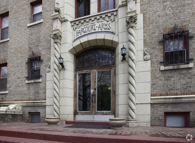 Building Photo - Harcourt Arms